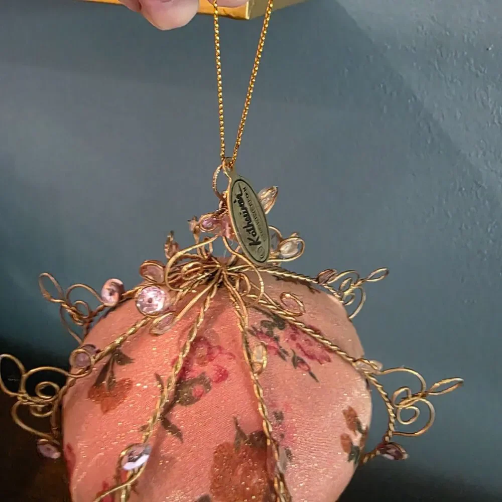 2 Vintage Victorian Wired Finial Floral Ornaments Katherine’s Collection Gold